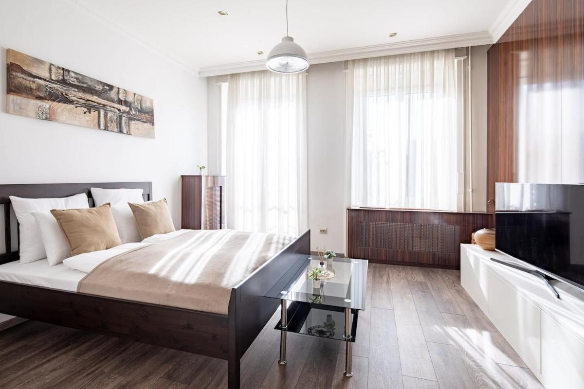 Ultra - Balcony - Sunny Lejlighed Budapest